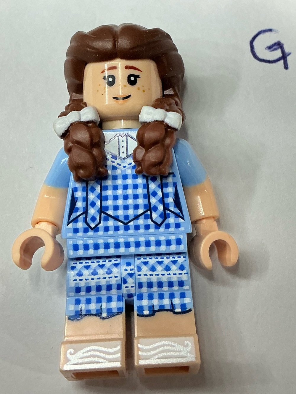 Dorothy Gale minifigure